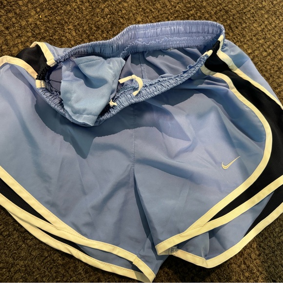 Nike Running Shorts - Picture 3 of 3